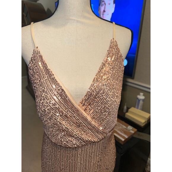 ⭐️ Women’s AARFAR Full Length Sequin Formal Dress. Size Large. NWT! - Picture 2 of 6
